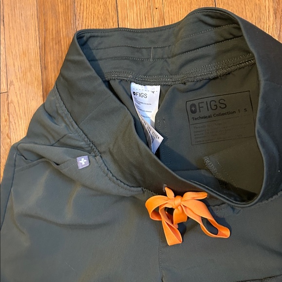 Figs Kids Dark Green Joggers with Bright Orange Tie - Picture 2 of 2